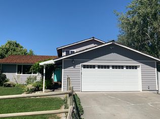 101204 E Clover Rd, Kennewick, WA 99338