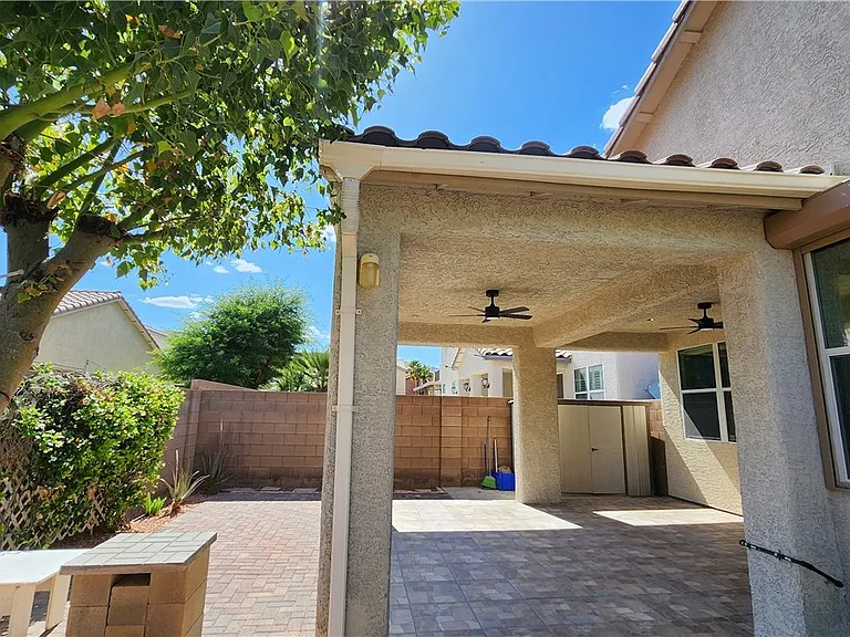 9709 Hawk Cliff Ave — Photo 34