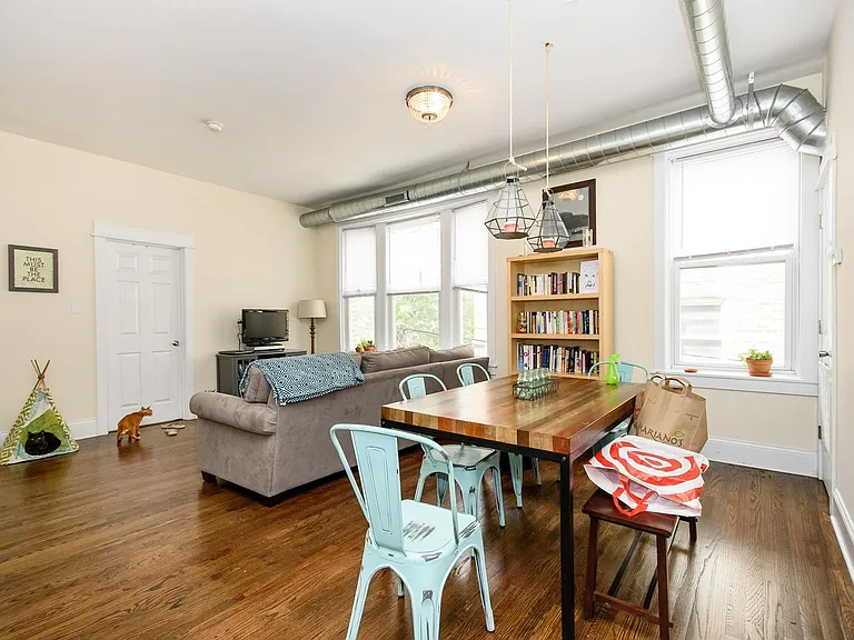 2306 W Walton St #3W — Photo 2