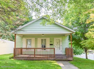 217 W High St, Union City, MI 49094