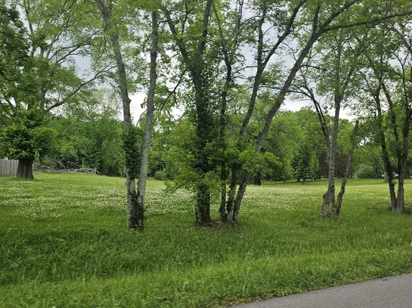 198 Cranwill Dr, Hendersonville, TN 37075