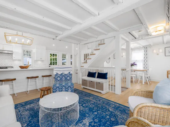 36 William St, Newport, RI 02840