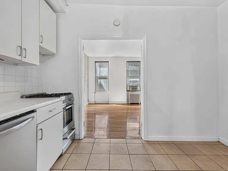 969 1st Ave #4S — Photo 5