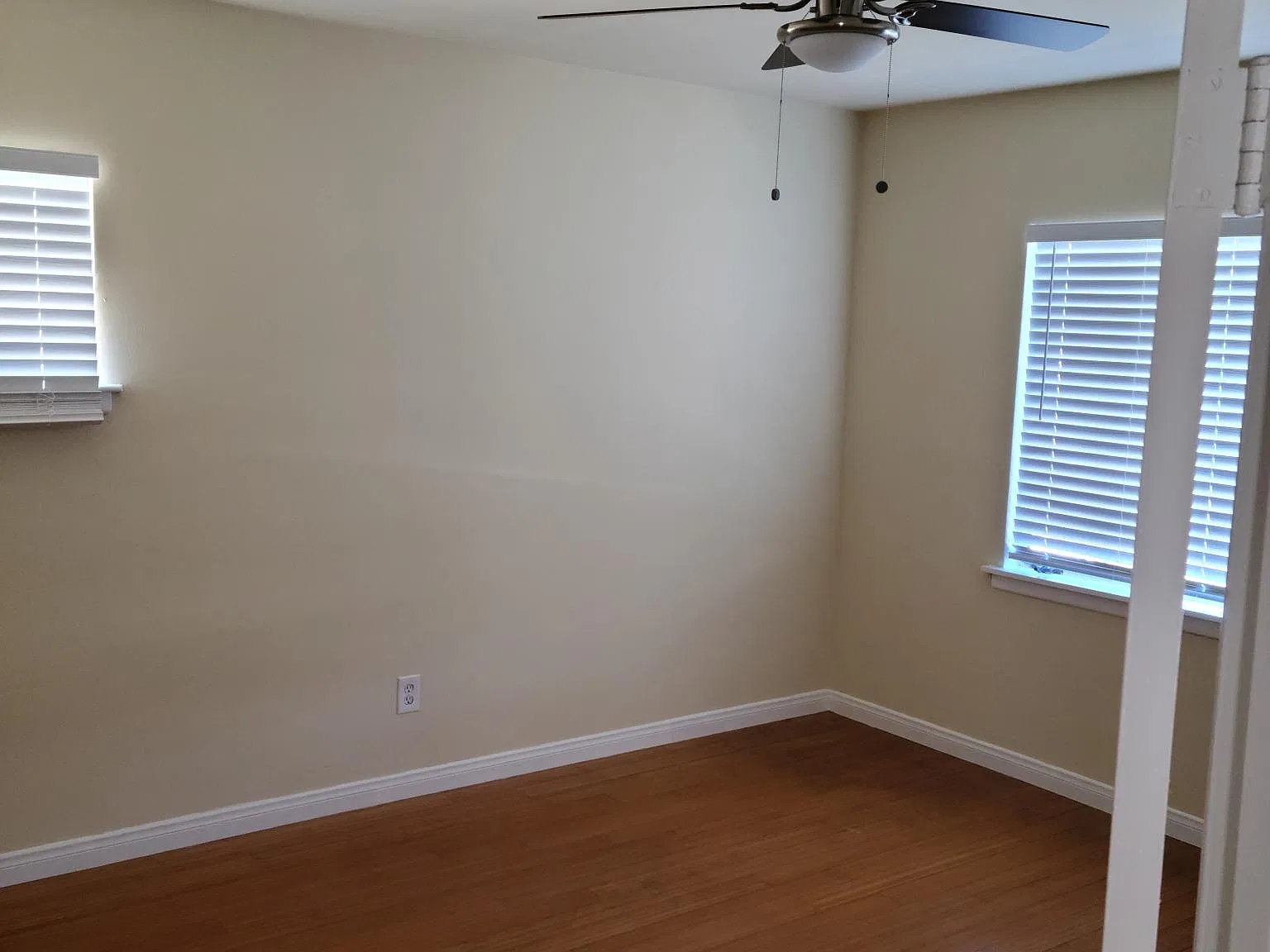 1745 N Kingsley Dr — Photo 4
