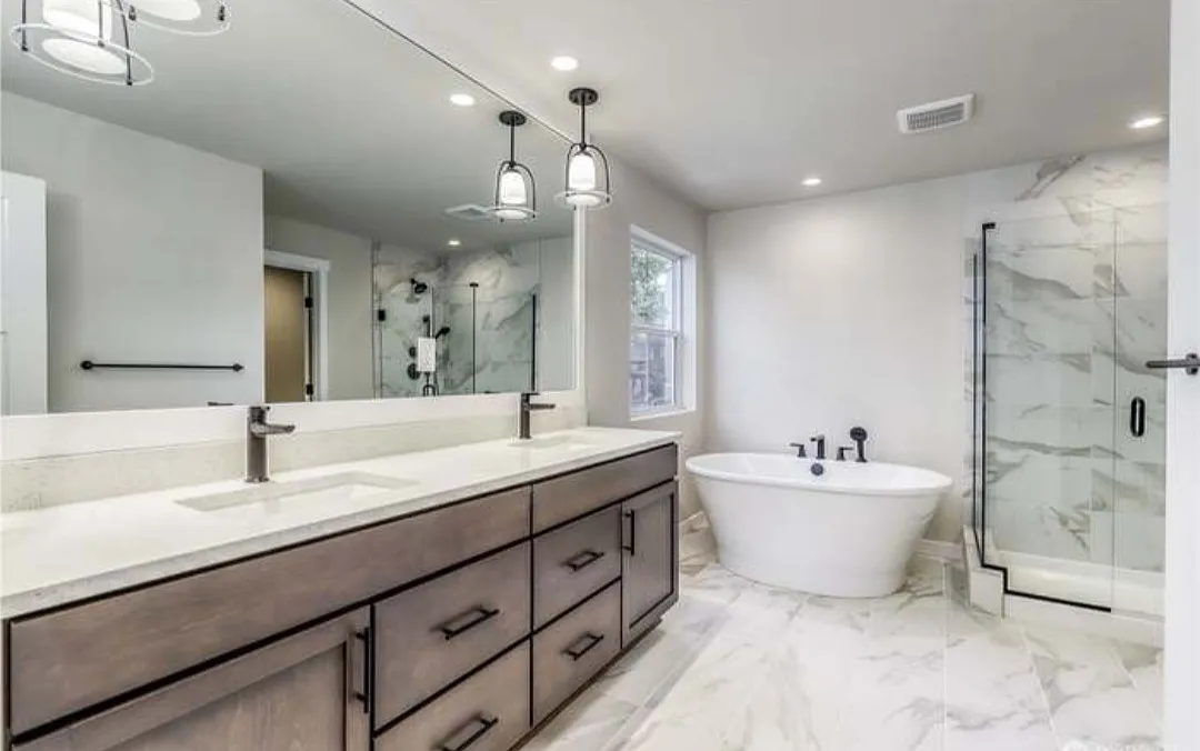 5 bed, 3032 sqft, $5,000 — Photo 4