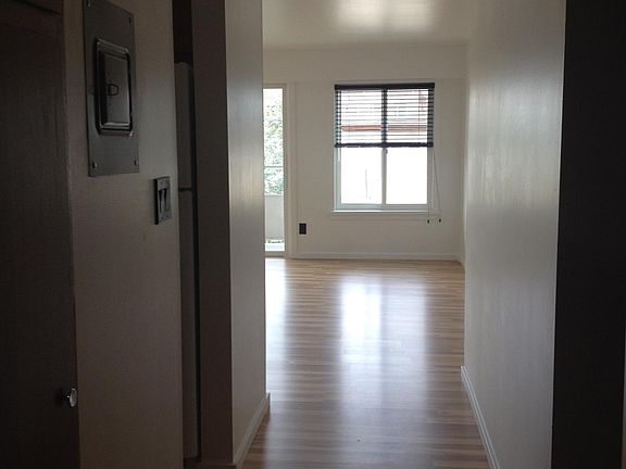 5th image of 4214 11th Ave NE APT 411