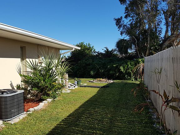 private yard each side 