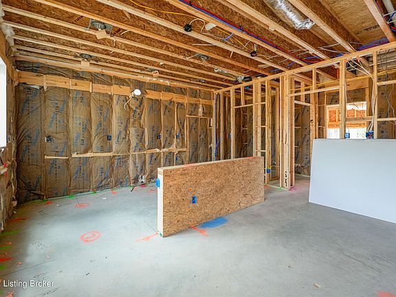 3rd image of 16616 Rockcrest View Ln