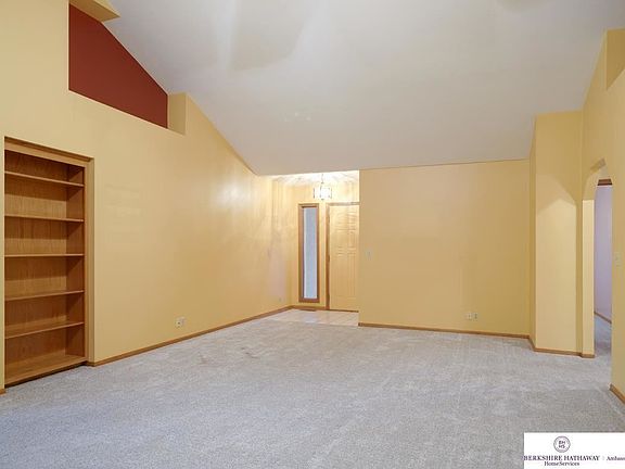 5th image of 2002 Blue Sage Dr