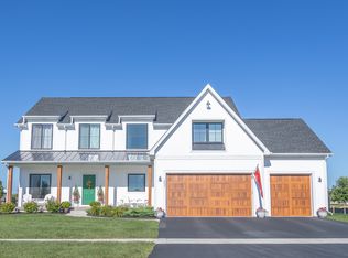 213 Becker Pl, Sycamore, IL 60178