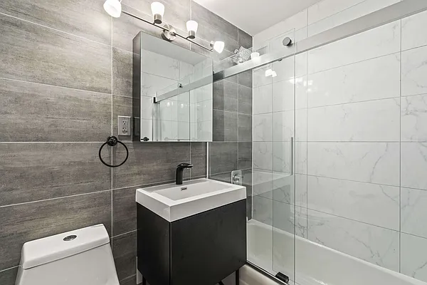 Rented by Avenues Real Estate | media 20