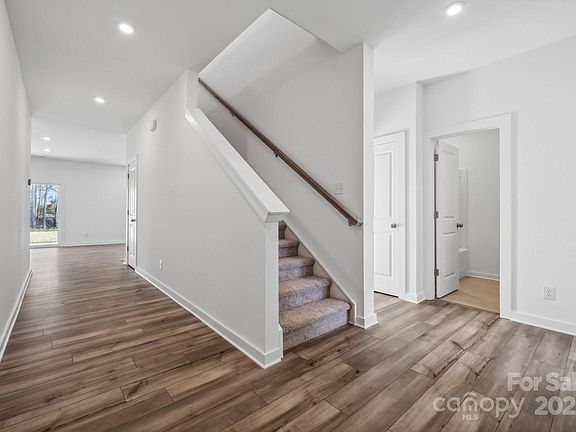 3rd image of 1117 Hallman Branch Ln