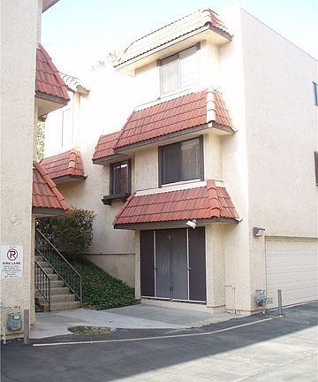 2nd image of 27633 Nugget Dr APT 4