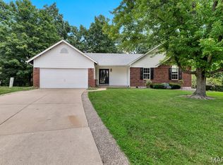 522 Winter Park Dr, O'Fallon, MO 63366