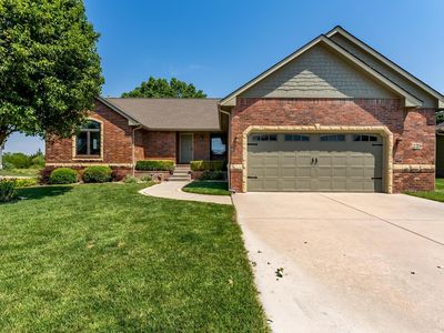 329 S Grand Mere Ct, Wichita, KS, 67230