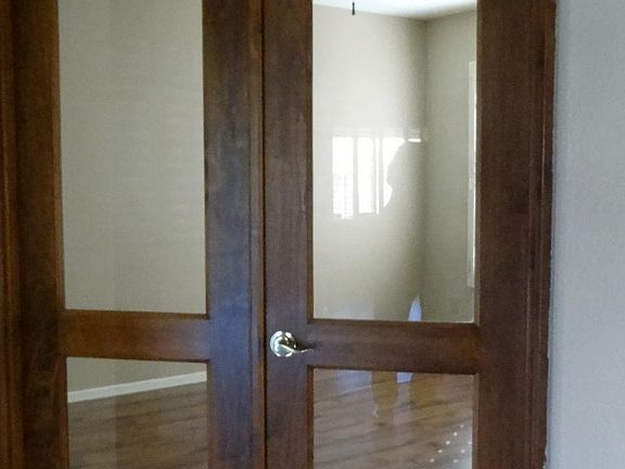 2nd image of 2417 E Bonita Canyon Dr