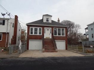 52 Eliot Rd, Revere, MA 02151