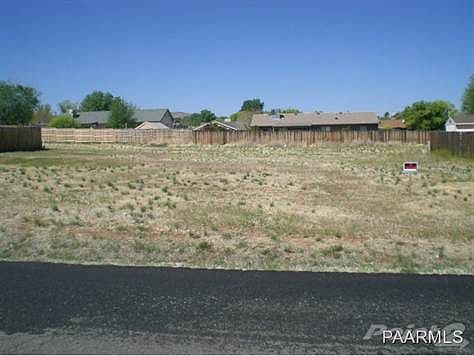 3rd image of 5684 N Roadrunner Dr