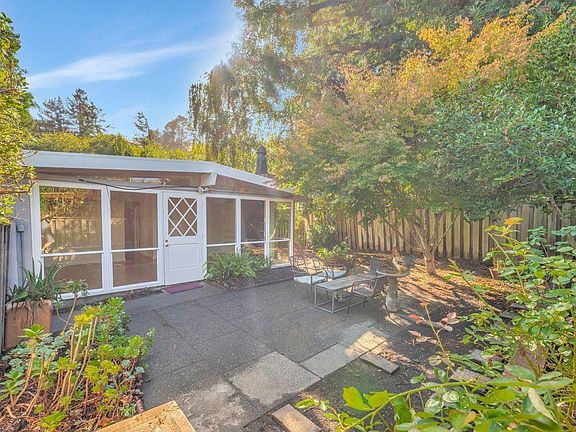 2nd image of 505 Pineo Avenue