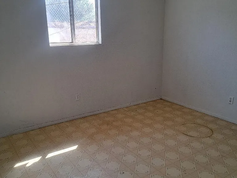 623 NE Davis St #3 — Photo 5