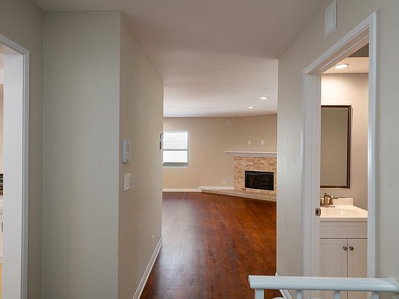 2nd image of 1815 Westholme Ave APT 1