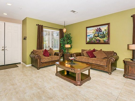 4th image of 14960 Cerritos Pl