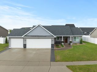1617 SE Valley Bluffs Dr, Minot, ND 58701