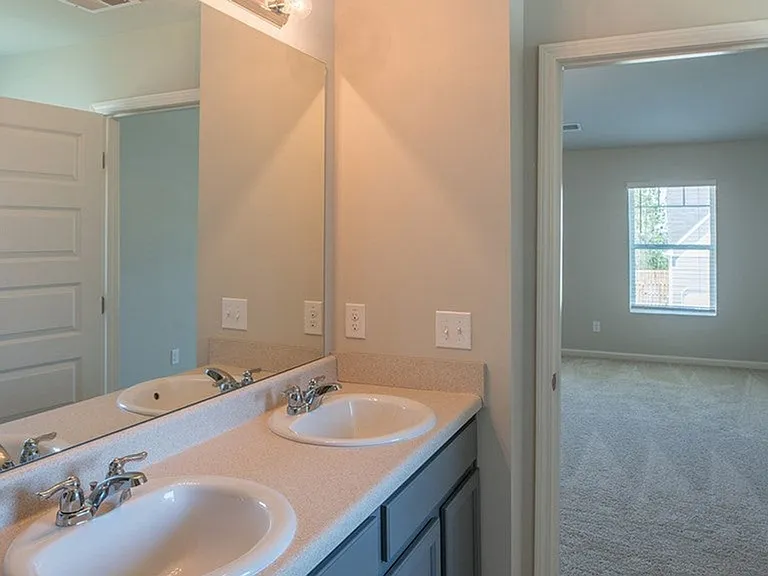 308 Geranium St — Photo 8
