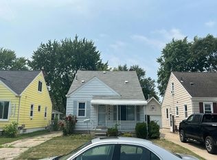 26819 La Salle St, Roseville, MI 48066