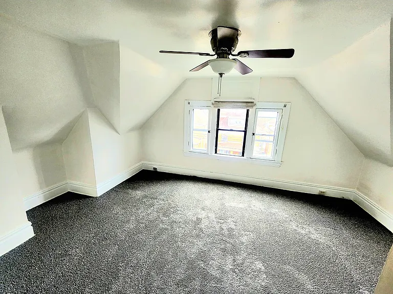 44 Kendall Ave — Photo 8