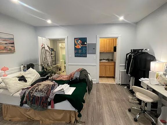 5th image of 469 Beacon St #Brj