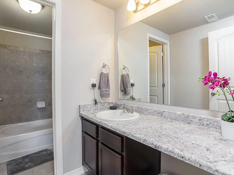 8141 Misty Moon Dr — Photo 20