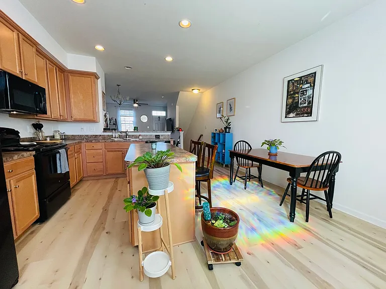 127 Streamview Dr — Photo 18