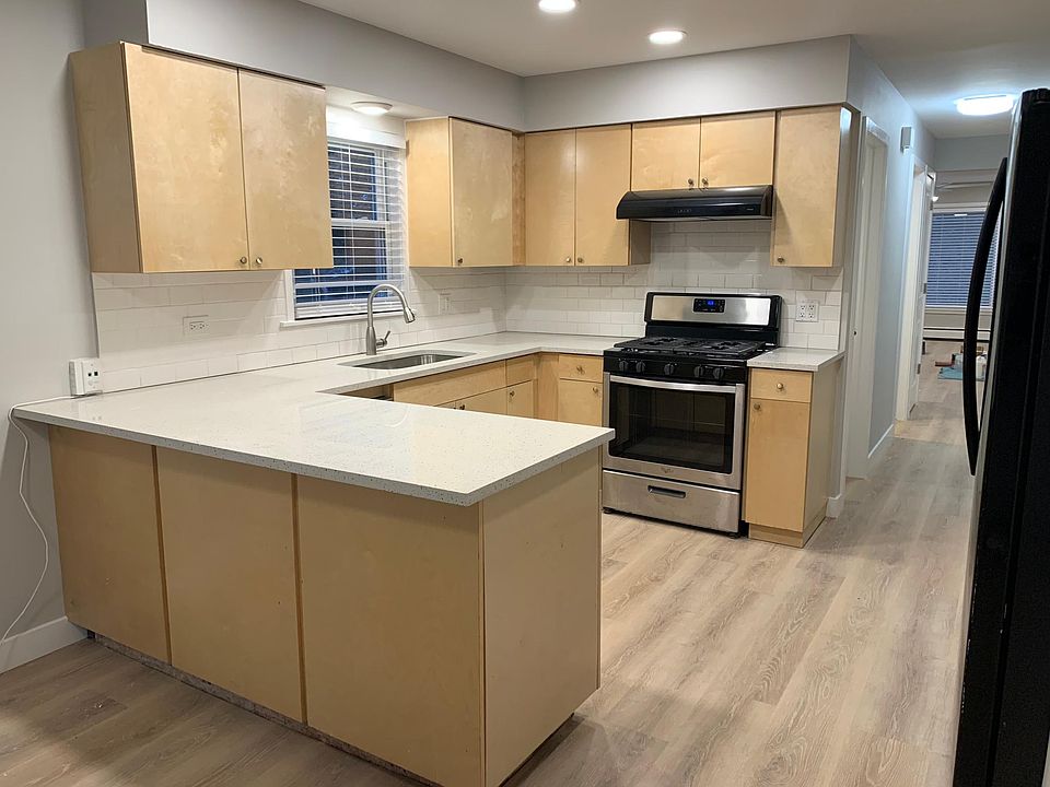 1st image of 2901 N 74th Ave #2