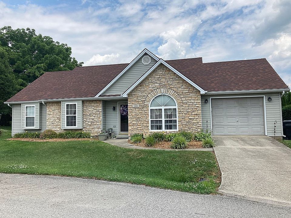 1st image of 205 Horseshoe Ct