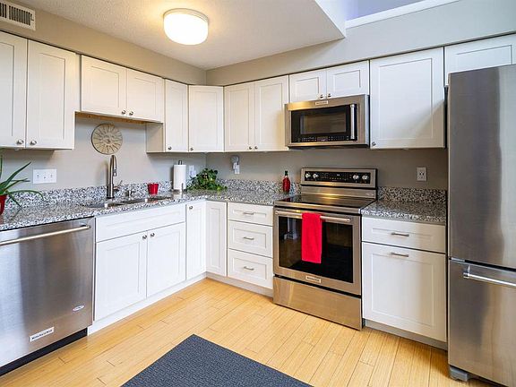 3rd image of 5066 Lord Alfred Ct