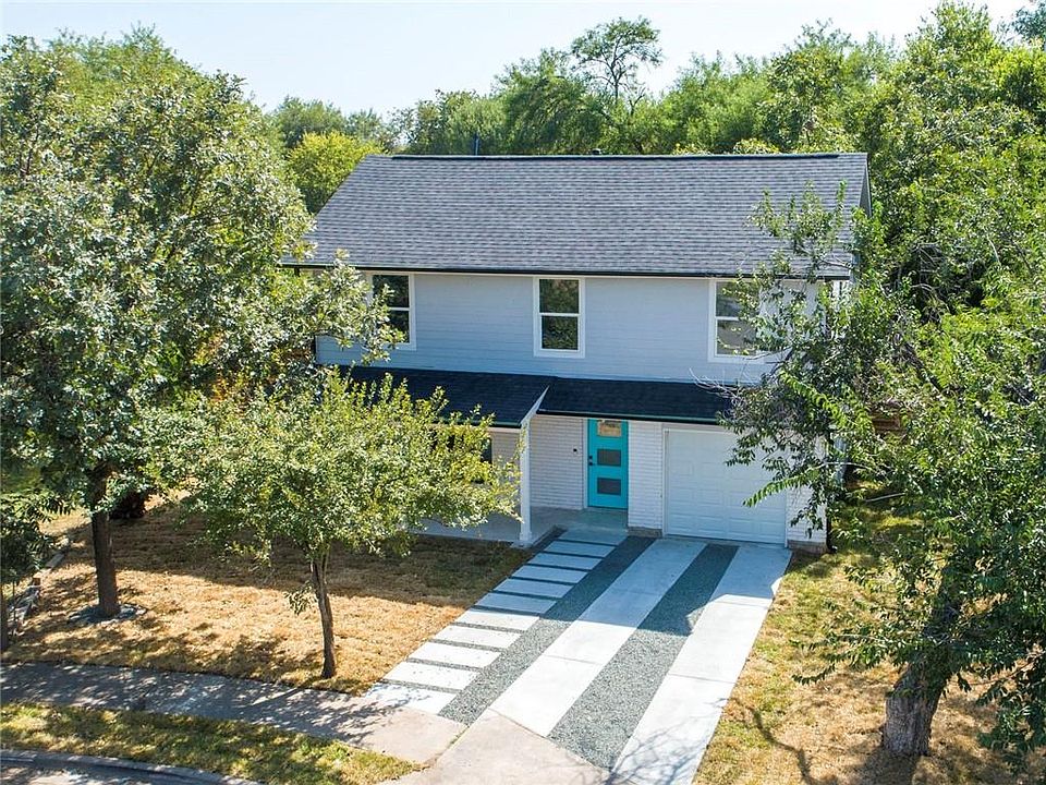 1st image of 4611 E Village Ct