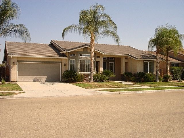1st image of 5847 E Garrett Ave