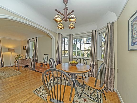 5th image of 11301 Woodinville Dr