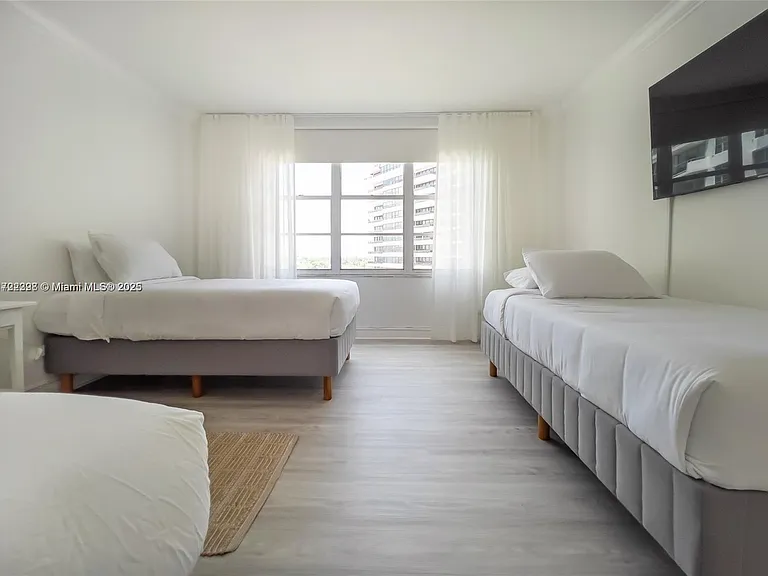 5161 Collins Ave #812 — Photo 15