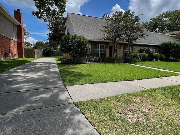 2nd image of 311 Aundria Dr
