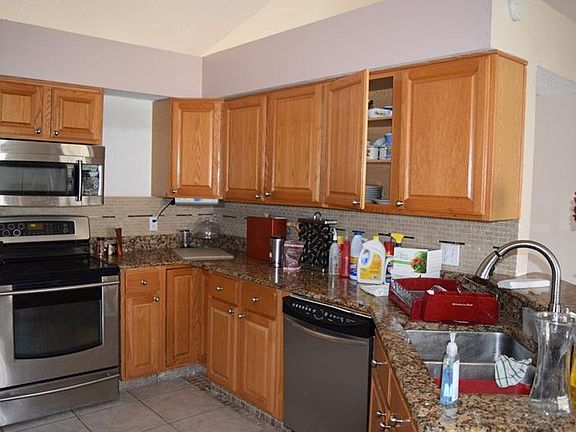 4th image of 10318 Woodstream Ct #2
