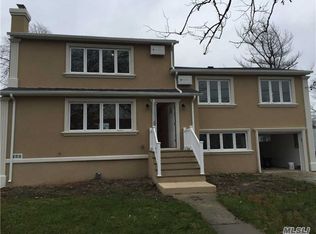 579 S Bayview Ave, Freeport, NY 11520