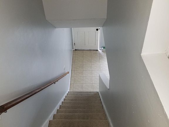 5th image of 903 Royal Tern Ln APT C