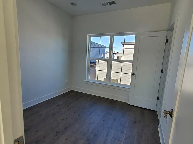 1882 Michael Faraday Dr — Photo 25