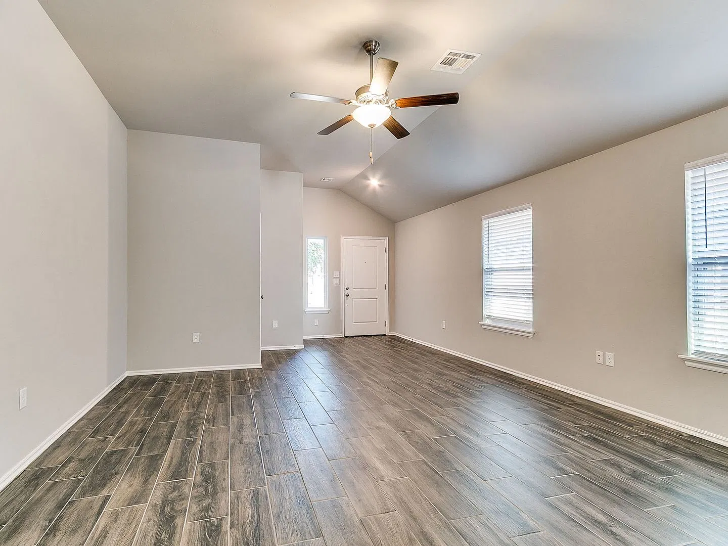 1301 Harvest Trail — Photo 4