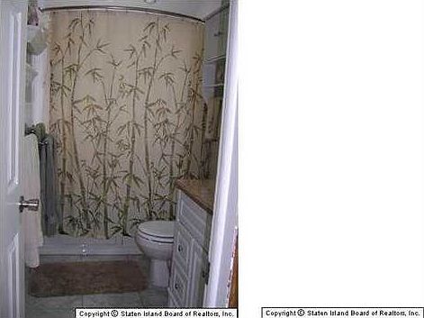 3rd image of 138 Wilson Ave