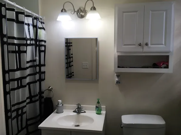 2252 Fairview Ave APT 300, Mount Penn, PA 19606