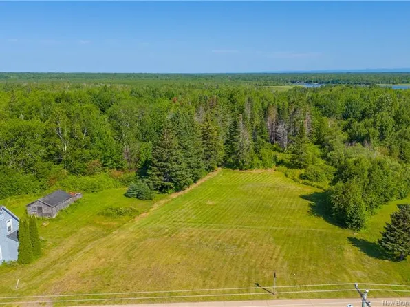 722 Des Acadiens Blvd, Bertrand, NB E1W 1G8