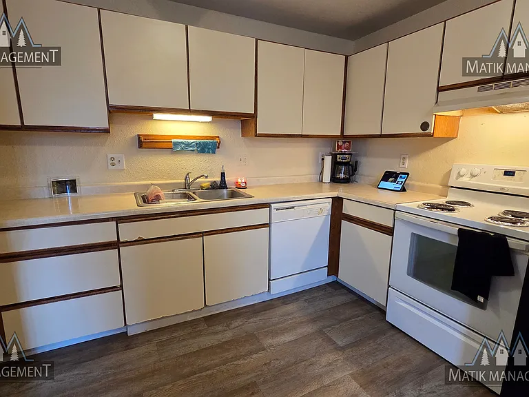 2651 Malmquist Ave — Photo 7